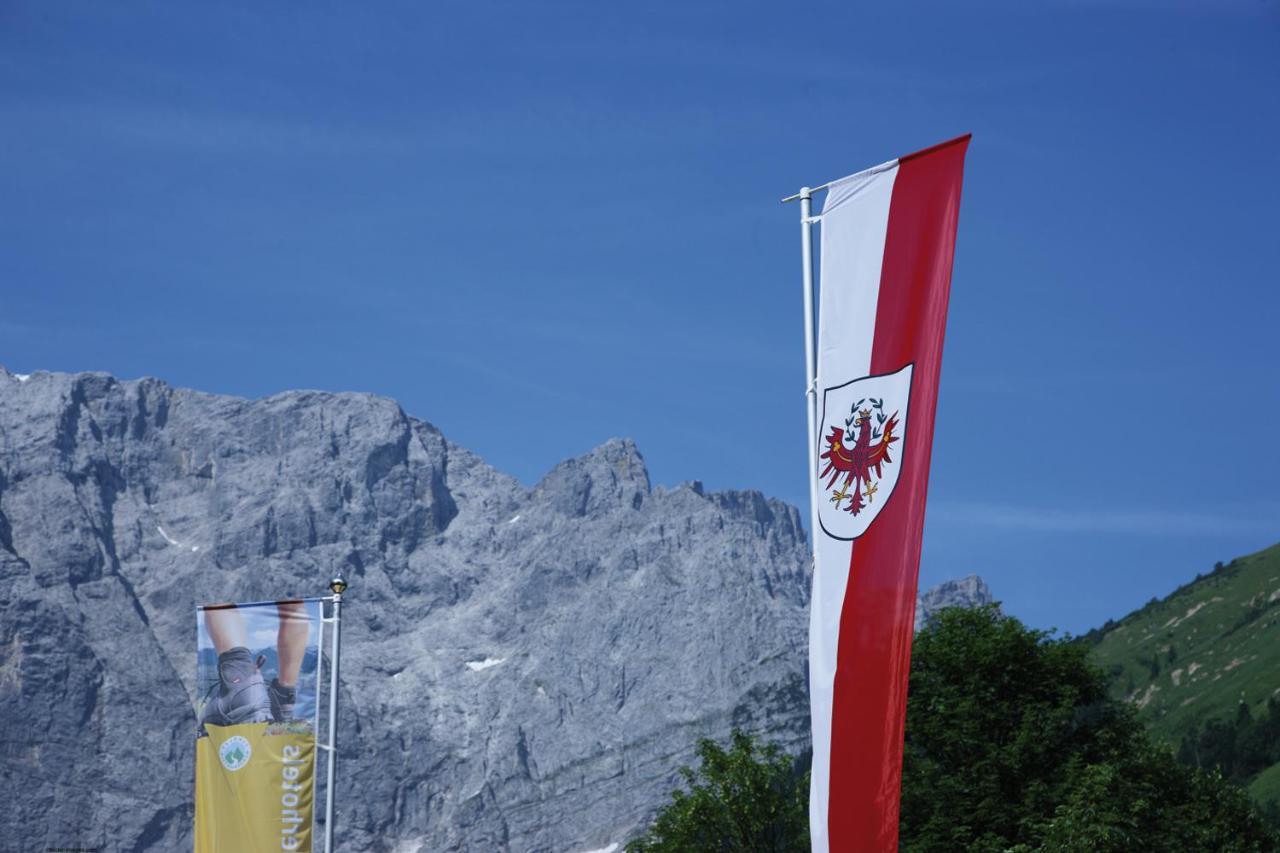 Das Naturhotel Die Eng Hinterriss Exterior foto